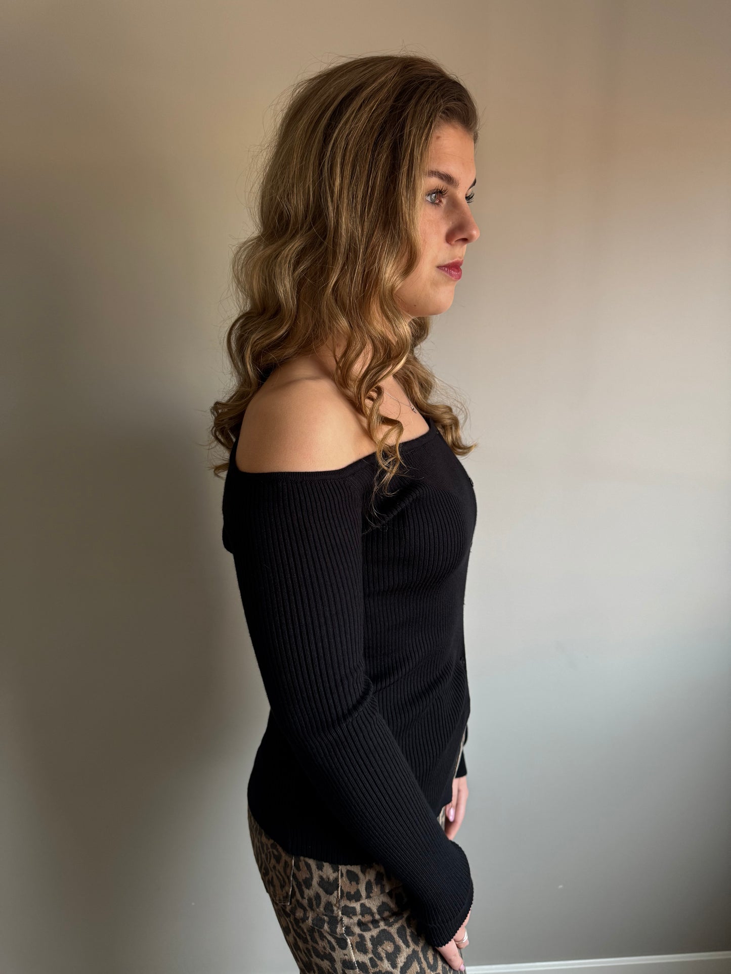 Harriet off-shoulder vestje zwart