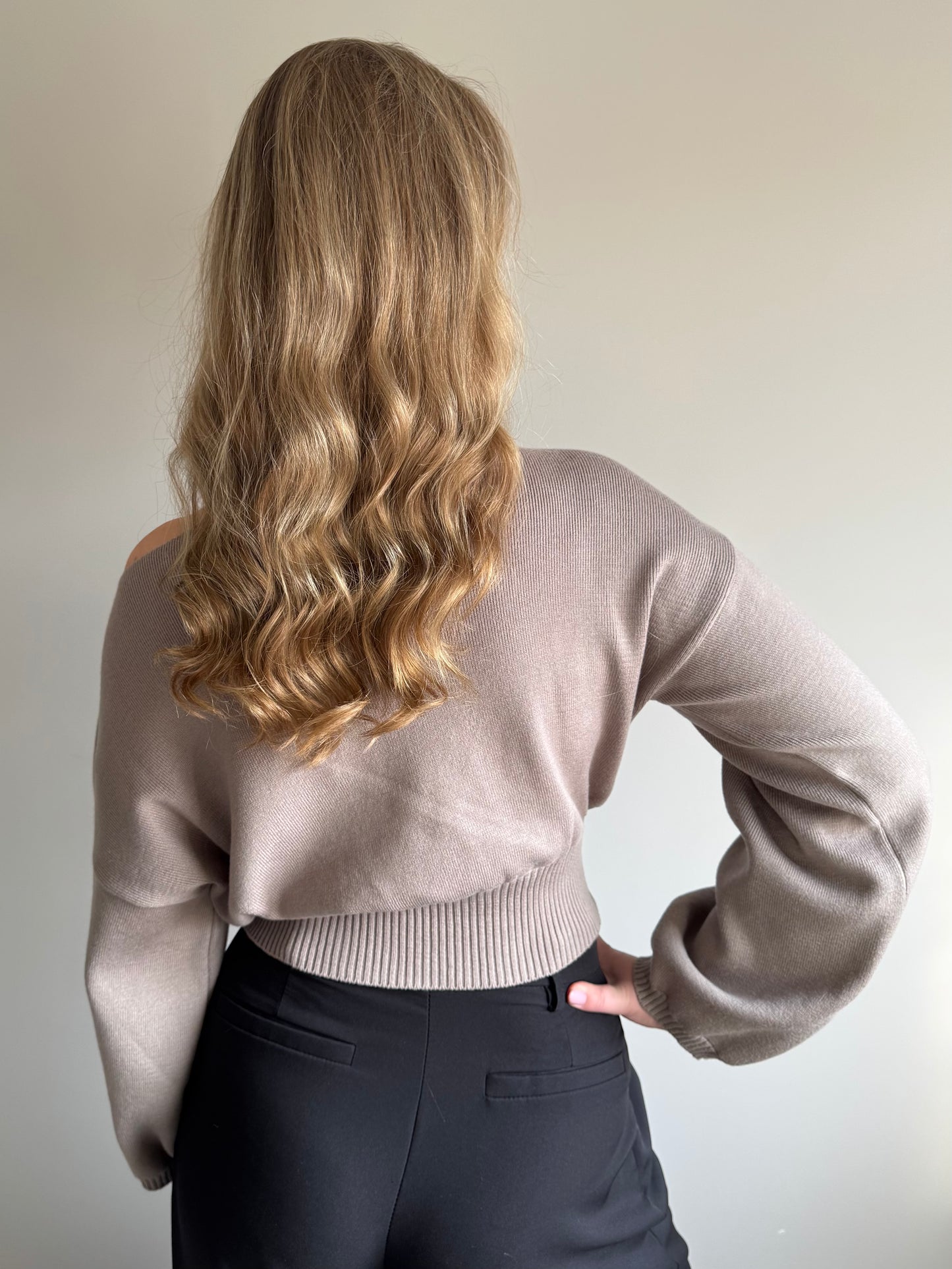 Danielle off shoulder trui taupe